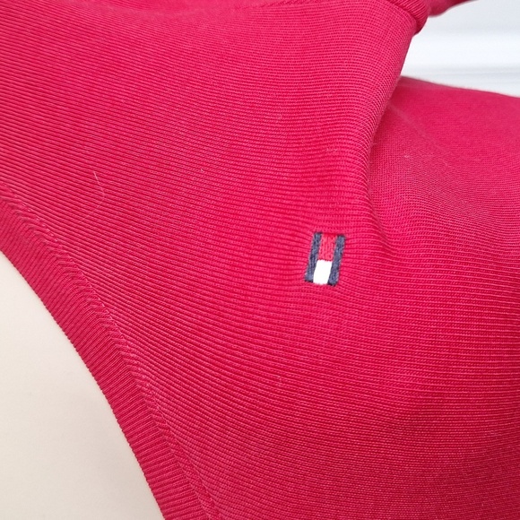 3/$20 Tommy Hilfiger 100% Cotton Deep Red V-Neck Long Sleeve Tee Size Small - Picture 2 of 7